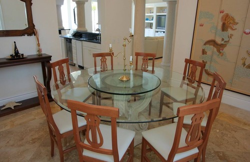 Longboat Key Casa | Jessmyth Raíces: 4 BR + Den / 4. 5 BA Casa en Longboat Key por RVA, para 8 personas