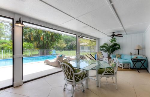 Palm Beach Gardens Apartamento | Paradise Pool Villa! Minutes to Beaches & Downtown