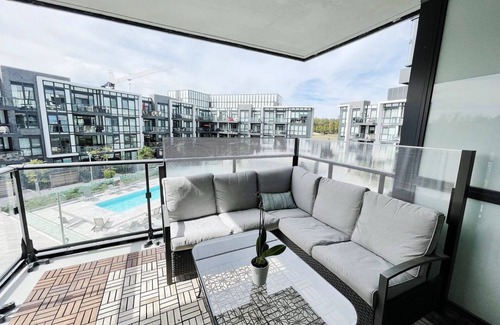 Innisfil Condominio | Paradise Retreat at Friday Harbour: Contemporary 1-Bedroom Condo!