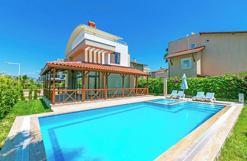 Kadriye Villa | Paradise Town Villa Beliza