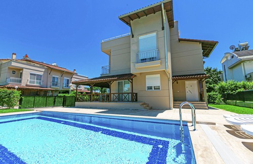 Kadriye Villa | Paradise Town Villa Legend