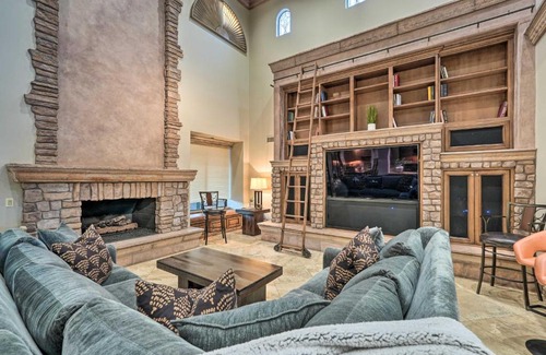 Paradise Valley Casa | Paradise Valley Villa with Luxe Pool and Outdoor Games