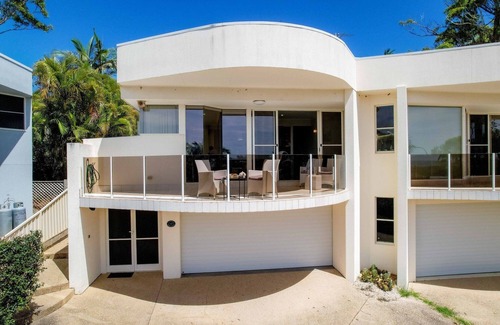 Bonny Hills Casa | Paradise View - coastal townhouse Bonny Hills