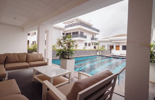 Accra Villa | Paradise Villa 4 BR Pool & Car