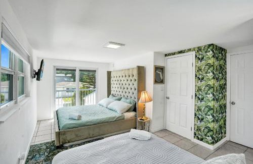 Hallandale Beach Villa | Paradise Villa With Heated Pool Close To Beach