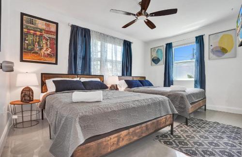 Hallandale Beach Villa | Paradise Villa With Heated Pool Close To Beach