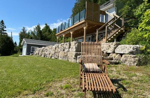 Lion's Head Casa | Paradise Waterfront Gem With Georgian Bay Views
