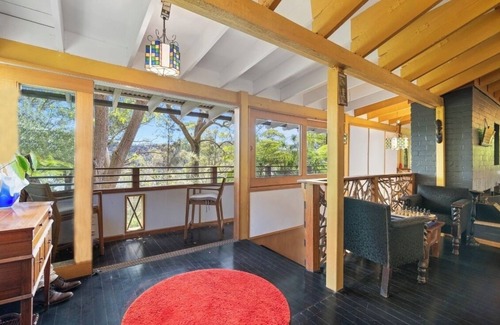 Dangar Island Casa | PARADISO on Dangar island. Peak of the Hill. Resort treetop style vibes