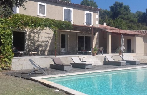 Paradou Casa | Paradou casa tranquila con piscina y jardín cerca de Baux de Provence
