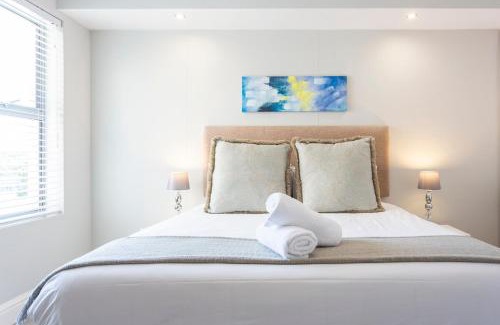 Observatory Apartamento | Paragon LUXE Modern Rooftop Pool