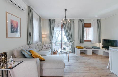 Astros Apartamento | Paralio Astros Beachfront Suites