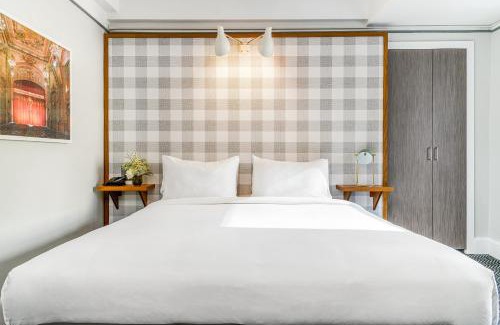 Theater District Hotel | Paramount Times Square - A Generator Hotel