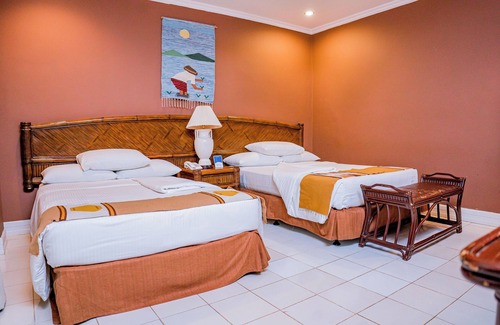 Yumbing Complejo | Paras Beach Resort