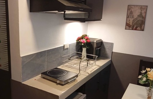 Marikina Casa | Parayno's transient Room in Marikina 2, Free NETFLIX/Centrally Located Place.