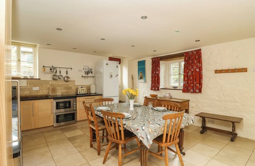 Newport Casa | PARC Y MARRIAGE, pet friendly in Newport, Pembrokeshire