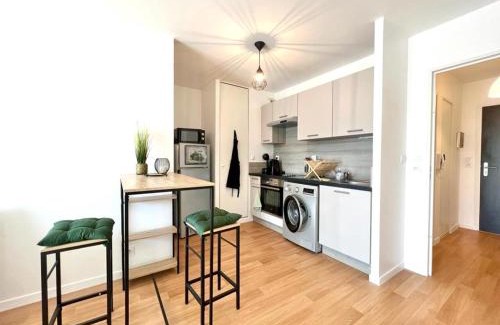 Lanester Apartamento | ParcAppart 2 - Terrasse - Parking - Netflix