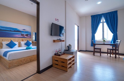 Lubok Buaya Hotel | Paretto Seaview Hotel