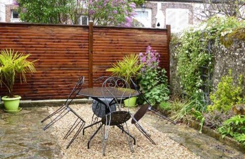 Senonches Casa | Parfait pour les amoureux de la nature: maison 2 chambres avec jardin, proche forêt et château - FR-1-581-74