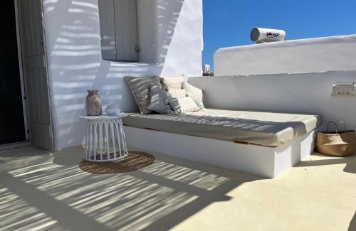 Santa Maria Casa | Parian Philoxenia Villa, Mikri Santa Maria beach