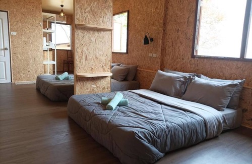 Huai Yai Hotel | Parinya Hill Homestay & Cafe Koh Larn