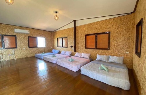 Huai Yai Hotel | Parinya Hill Homestay & Cafe Koh Larn