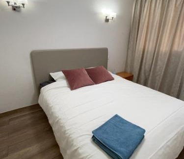 La Villette Casa | Paris chambre luxe -opéra 15mins-chambre avec salle de bain commune