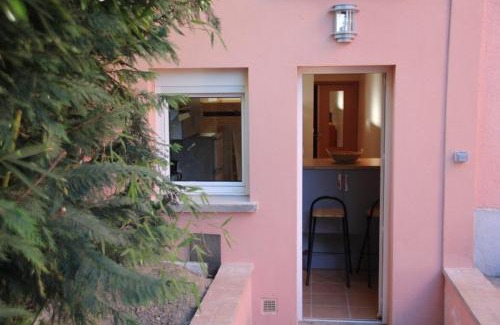 Beaute Baltard Apartamento | Paris Eiffel Tower et Disney apartments, parkings gratuits et sécurisés, 10 minutes métro to Paris