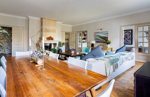 6th Arrondissement Apartamento | Parisian Elegance: 4BR, 4.5BATH Chic Apartment