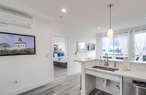 University Heights Apartamento | Park Blvd 301 / Modern / Urban Oasis / SPA