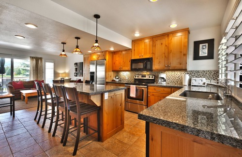 Park Meadows Casa | Park City-Central- 3BR / 2. 5BA nueva remodelación. Vistas épicas a la montaña.