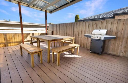 Paynesville Casa | Park Cottage