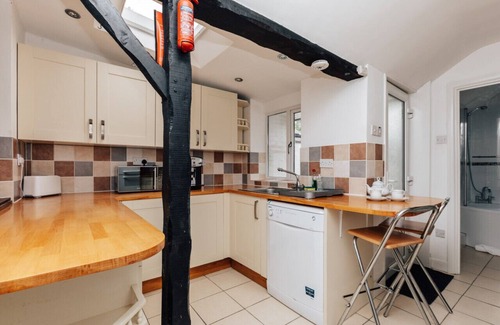 Henley Casa | Park End House - Parking Pet Friendly - From 180 Per Night