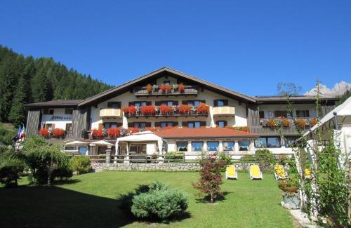 Pie Falcade Hotel | Park Hotel Arnica
