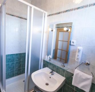 Beladice Hotel | Park Hotel Tartuf