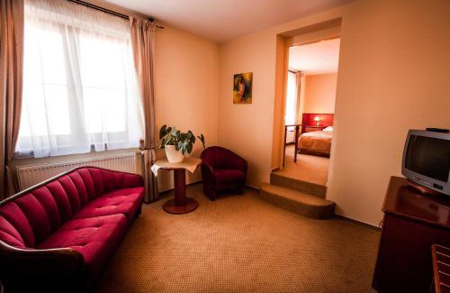 Beladice Hotel | Park Hotel Tartuf