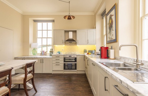 Holworth Apartamento | Park House is a combination of our two handsome houses accommodating 19 guests