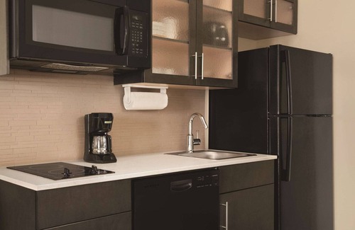 Calgary Hotel | Park Inn by Radisson, Calgary Airport North, AB