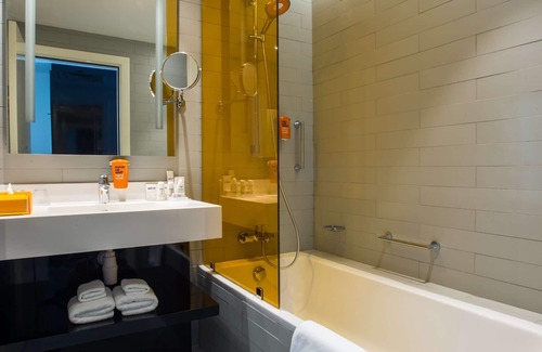 Motor City Hotel | Park Inn by Radisson Dubai Motor City
