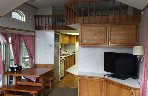 Crown Point Casa | Park Model Rental en Campground.