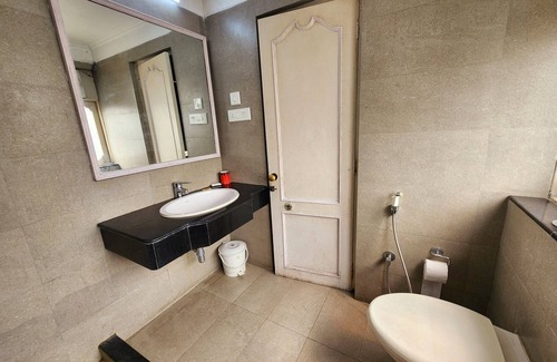 Ballygunge Hotel | Park Palace Hotel