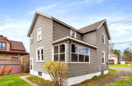 Duluth Casa | Park Point summer house near the beach