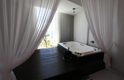 Marina Mazatlán Hotel | Park Royal Beach Mazatlán