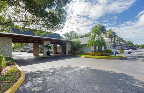 Park Shore Casa | Park Shore Resort 3rd Floor Bldg H