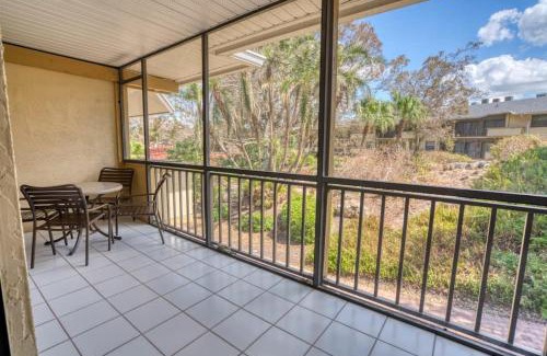 Park Shore Casa | Park Shore Resort - Pool & Bar Close to Beach