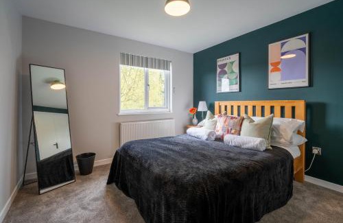 Salfords Apartamento | Park View- 2 bed apartment close to East Surrey Hospital