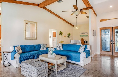 Lochmoor Waterway Estates Casa | Park-view, dog-friendly home with pool, lanai & AC - near golf, beaches & dining