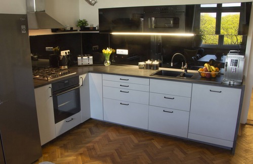 Vysehrad Condominio | Park view/Netflix/Balcony/Coffee/Breakfast/Board Games/Books