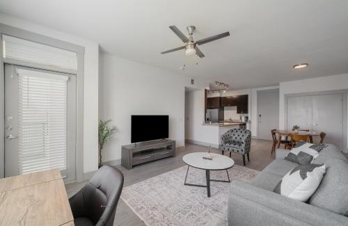 Oak Lawn Apartamento | Park West 450 1bedroom Suite, Pool, Gym, Parking