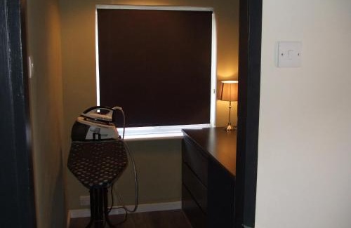 Bloxwich Casa | Parkdale-2 Bedroom House in Sheldon Birmingham