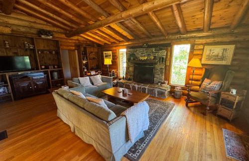 Weston Casa | Parker Lane Cabin